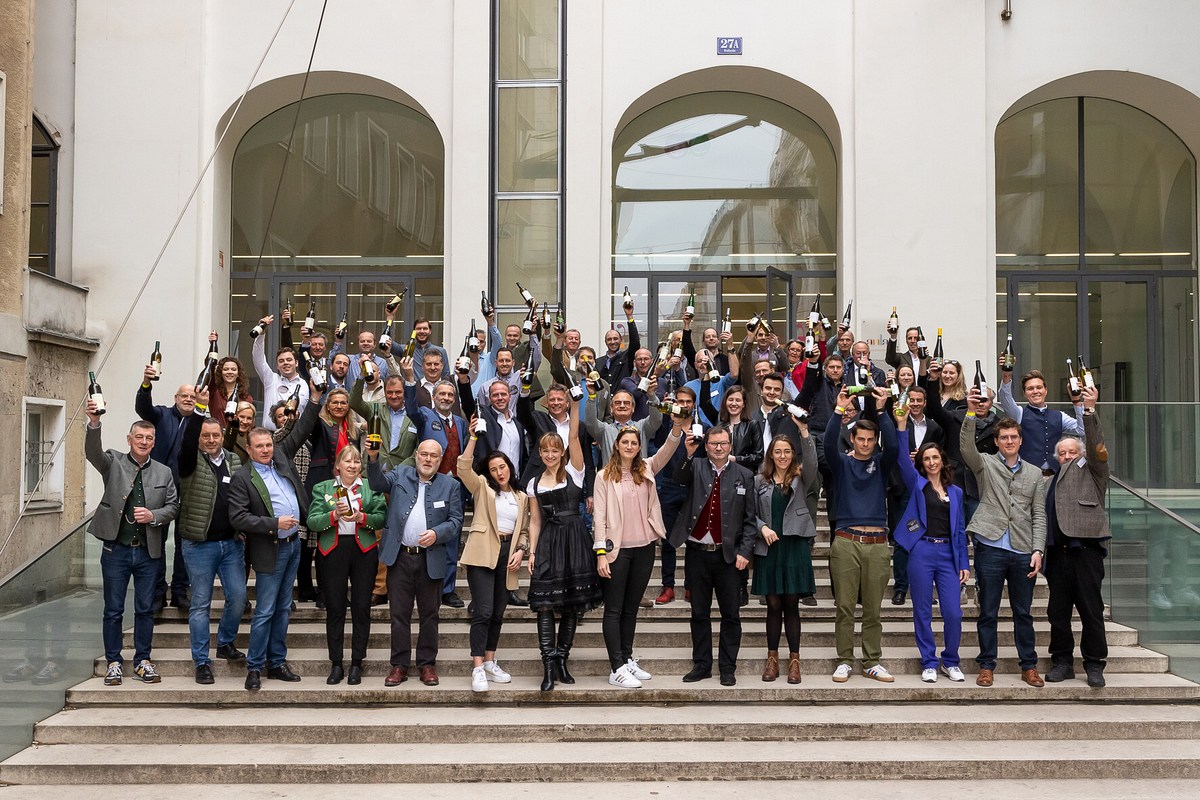 Wiener Gemischter Satz Präsentation 2023 Gruppenfoto