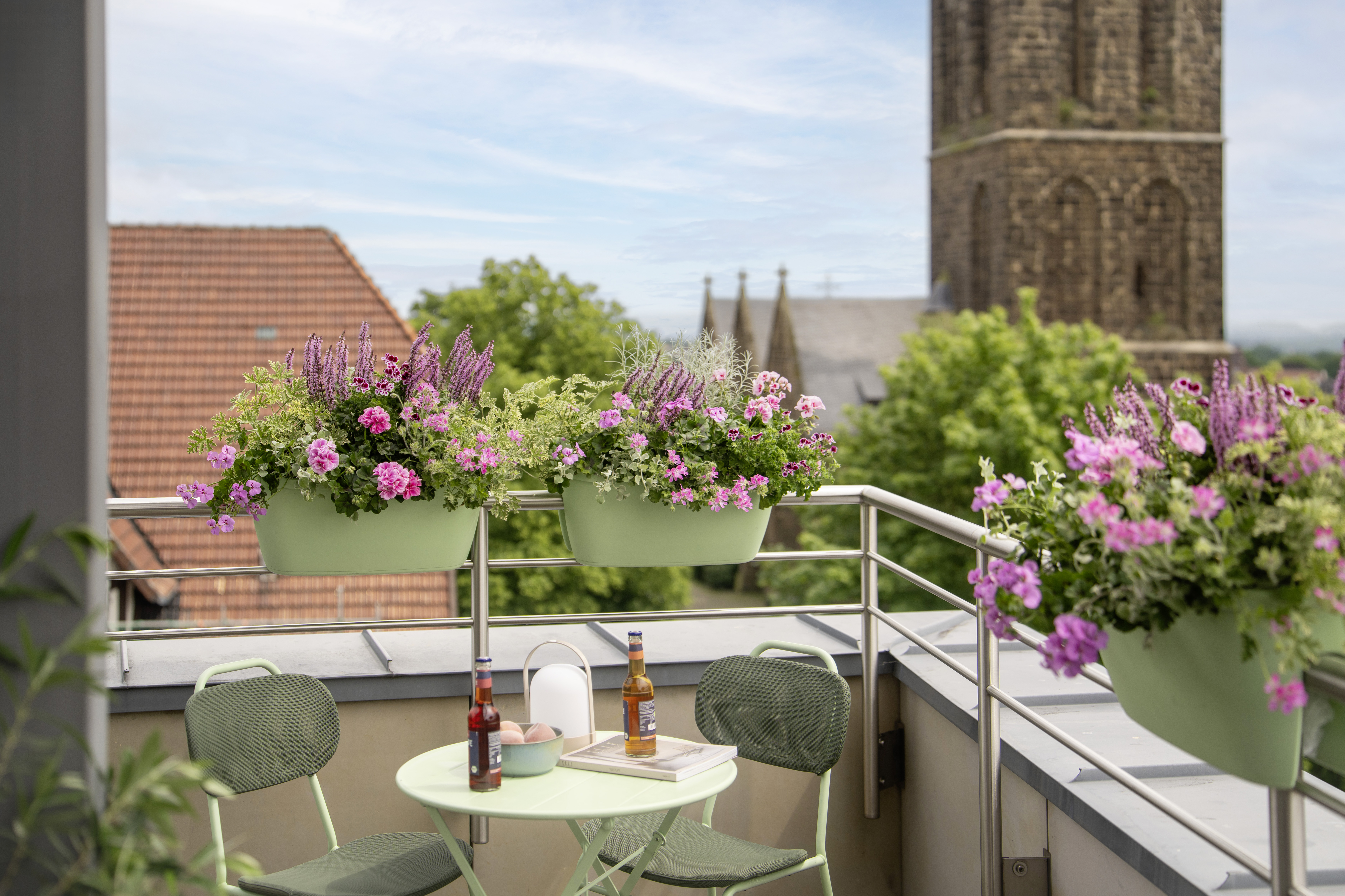 Balkon mit Pelargonien