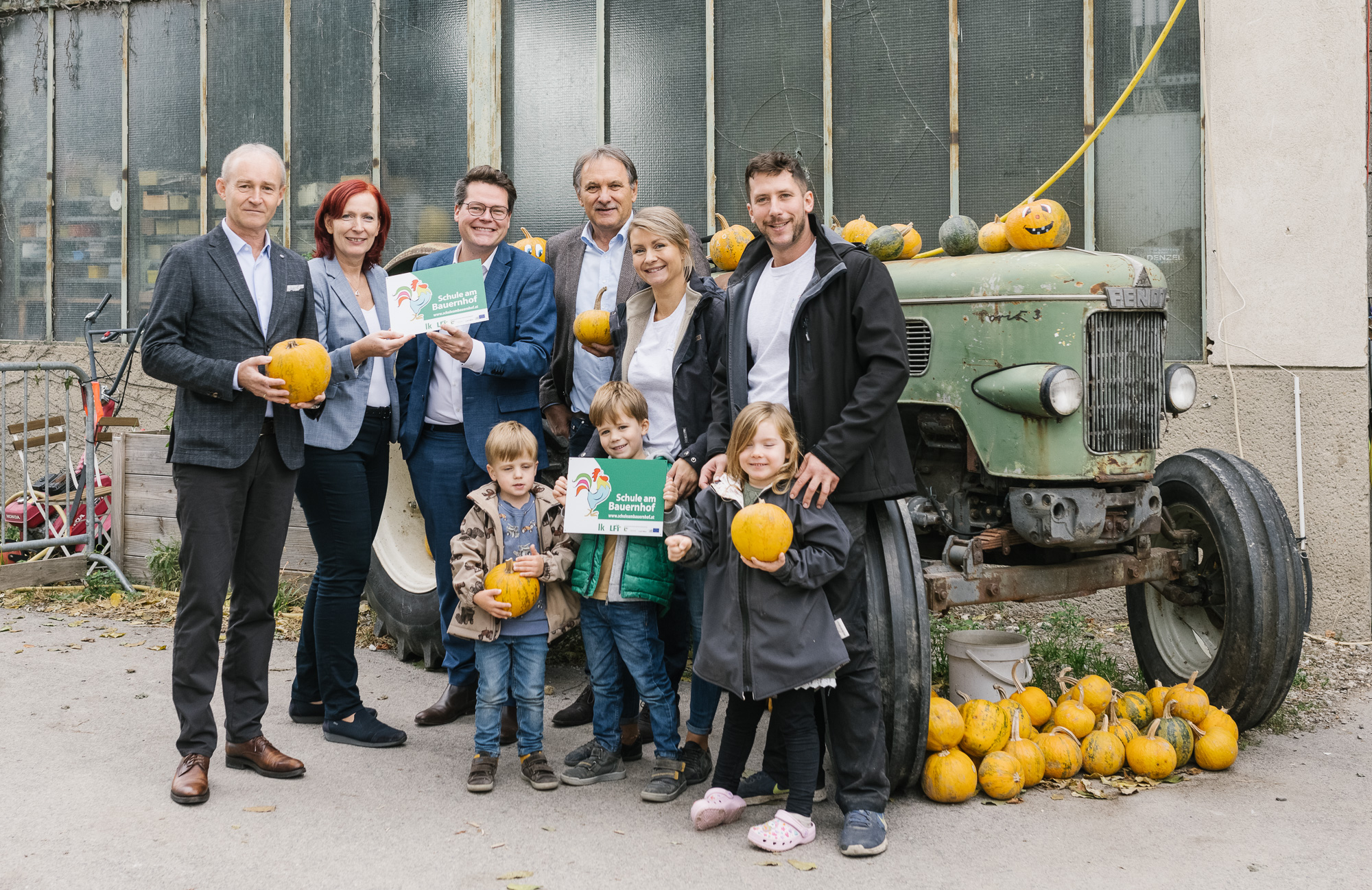 Gruppenfoto am Biohof Radl